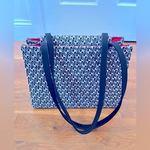 Vintage black and white geometric tweed pattern purse. Red lining. Made in Korea